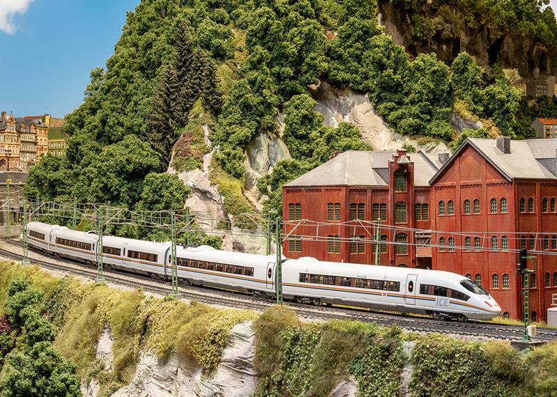 Märklin Triebwagenzug ICE 3, Baureihe 403 Verkauf