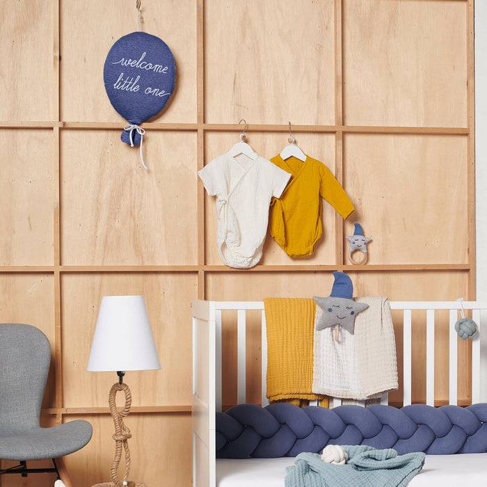 Nordic Coast Company Ballon-Kissen "Welcome Little One" Blau Blitzangebot