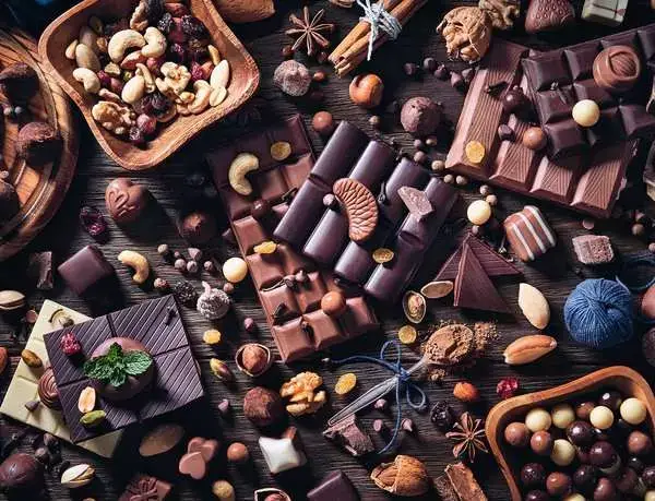 Ravensberger Matratzen Puzzle 2000 Teile - Schokoladenparadies Speichern exportieren