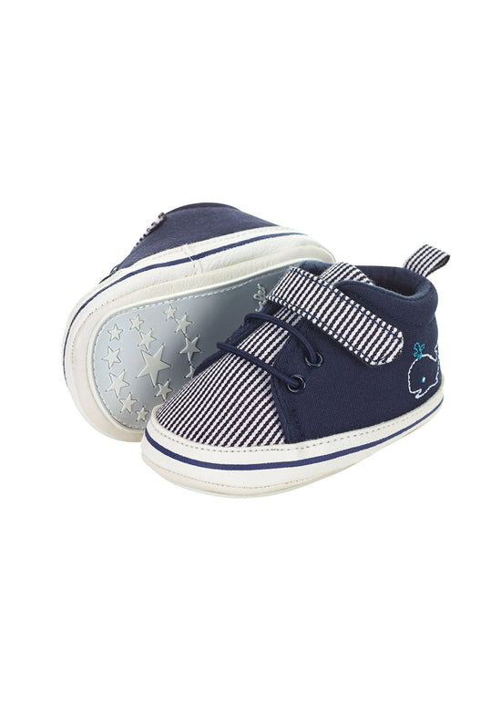 Sterntaler Babyschuh Marine aus Materialmix mit Stickerei Wal 2025
