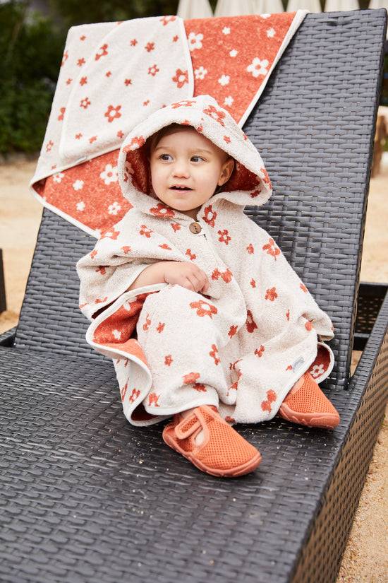 Sterntaler Badeponcho Bauernhof mit Motiv Blumen Rabatte dieses Monats