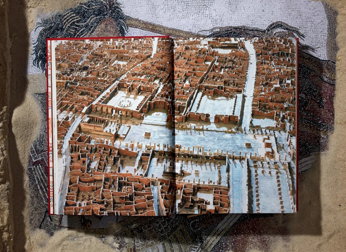 TASCHEN Fausto & Felice Niccolini. Houses and Monuments of Pompeii Sonderangebot