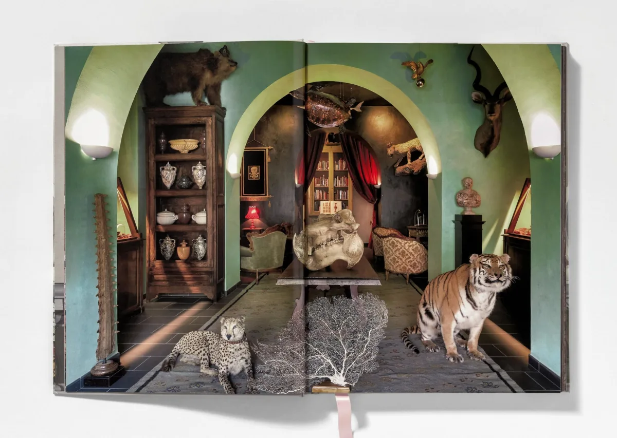 TASCHEN Massimo Listri. Cabinet of Curiosities Kauf eins, bekomm eins gratis
