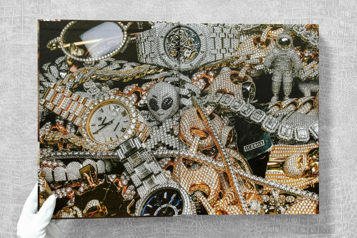 TASCHEN Ice Cold. A Hip-Hop Jewelry History JETZT KAUFEN
