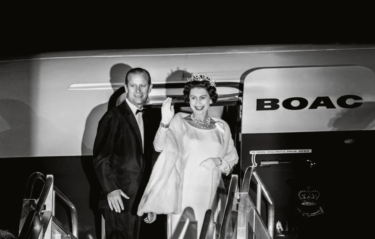 TASCHEN Her Majesty. A Photographic History 1926–2022 Vierteljährliche Förderung