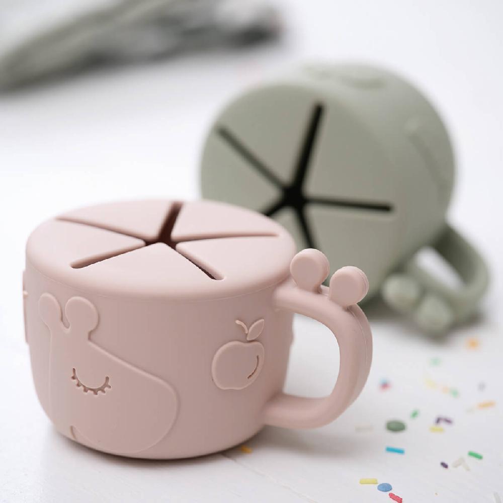 babymarkt Snackbecher Peekaboo Raffi Grün Jubiläumsangebot