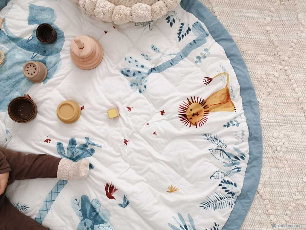 babymarkt play&go 2-in-1-Aufbewahrungstasche und Spielmatte Moulin Roty baobab blue ⌀120 cm Günstiger Verkauf