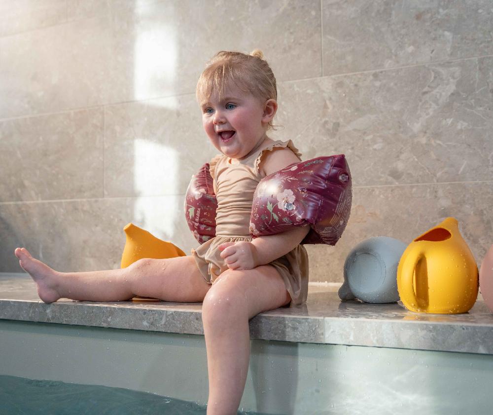 babymarkt Silikon Gießkanne Honey Gold Flash Sale